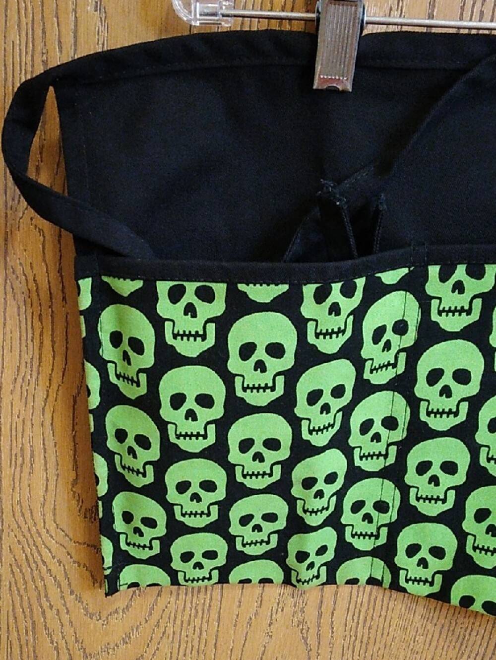 Skull Apron Neon Green and Black Halloween - Picture 2 of 5